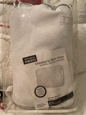 HOMEDICS MASSAGING SOOTHING BATH PILLOW , NEW BATTERY